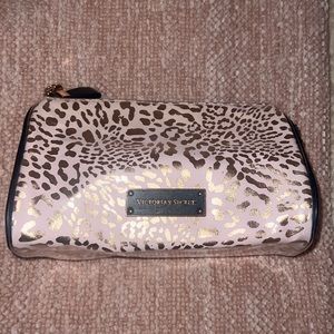 ❌SOLD❌Victoria Secret makeup bag